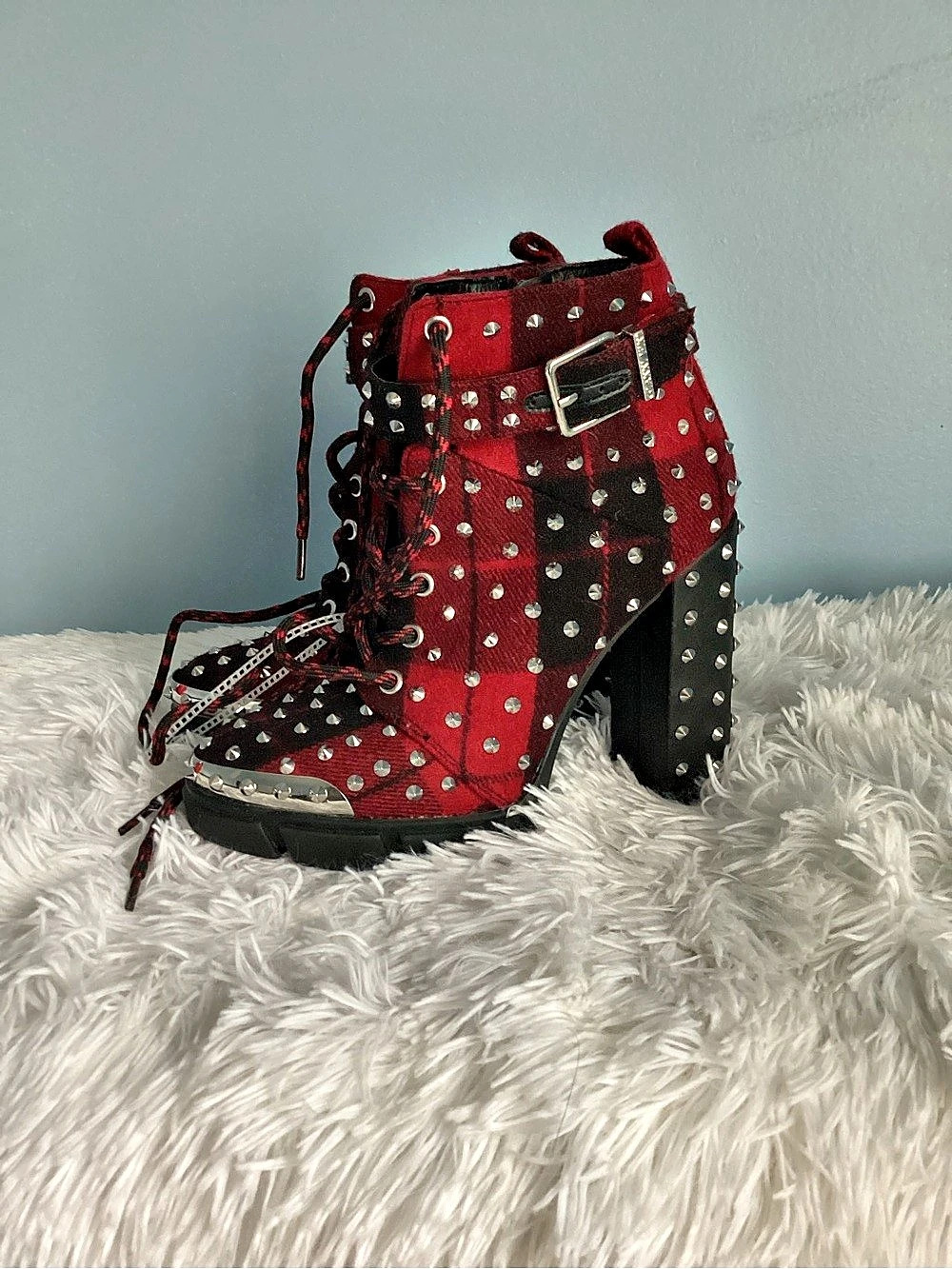 🐘🌹Gianni Bini Red Plaid Wool like Studded Lace-Up Chunky heel Boot